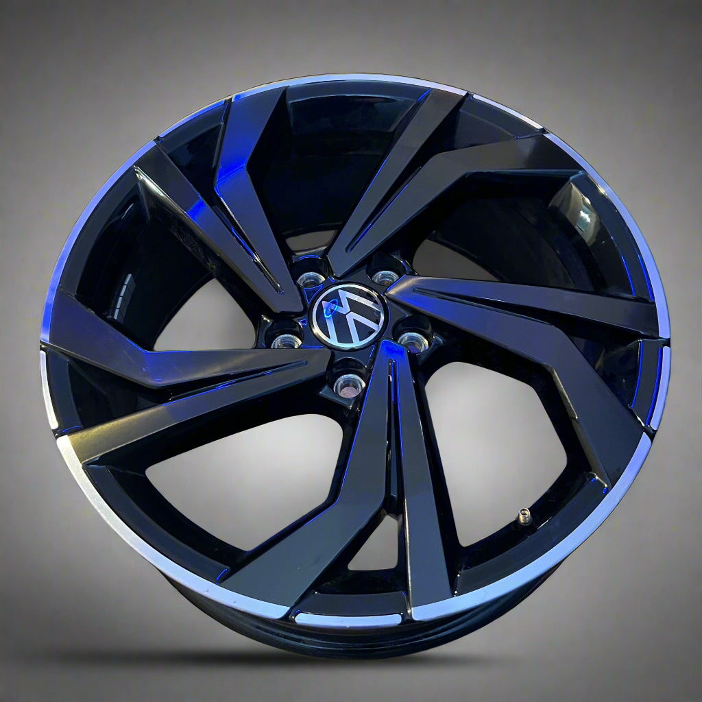 "Blackout" Wheel Vinyl Pre-Cut | 2022-2024 GLI 18" Wheel